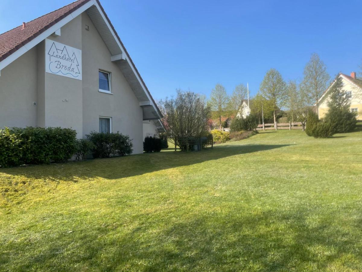 Landhotel Broda Neubrandenburg Esterno foto
